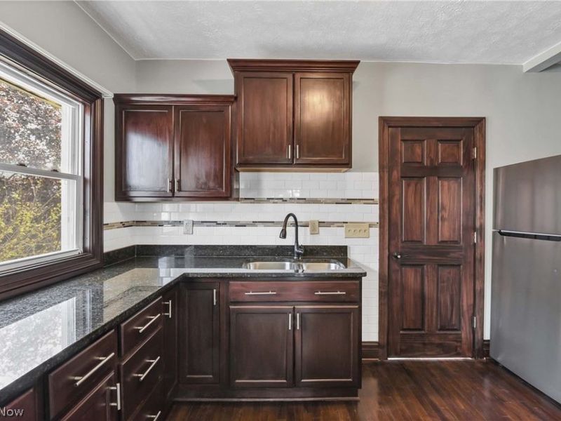 10109 Almira Avenue , Cleveland, OH 44111 Photo 14