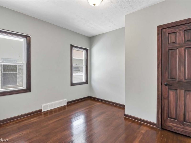 10109 Almira Avenue , Cleveland, OH 44111 Photo 18