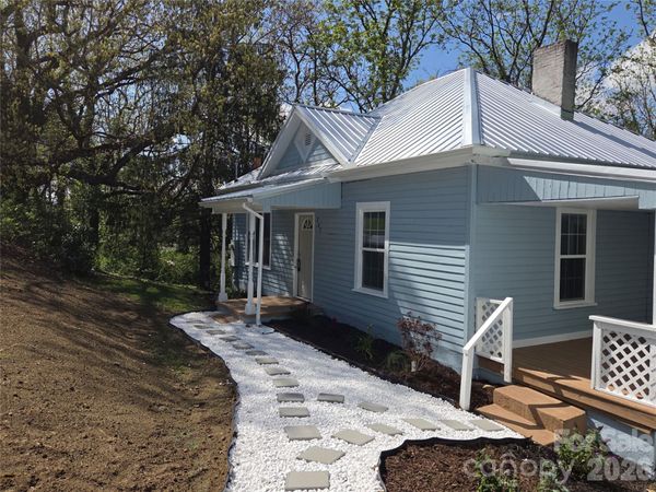 267 Beaverdam Street, Canton, NC 28716