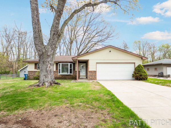 15500 Pine Street, Grand Haven, MI 49417