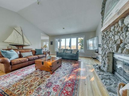 163 Lake Almanor West Drive, Lake Almanor, CA 96020 Photo