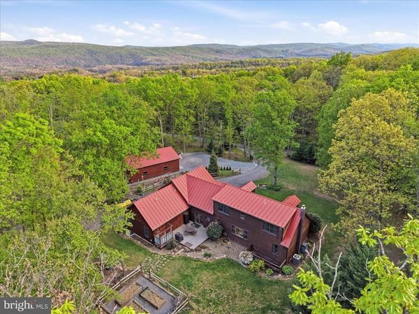 330 SIDELING MOUNTAIN DRIVE, PAW PAW, WV 25434