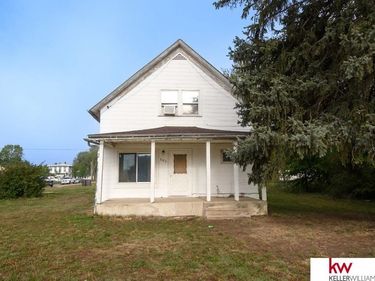 305 N Cedar Street , Red Cloud, NE 68970