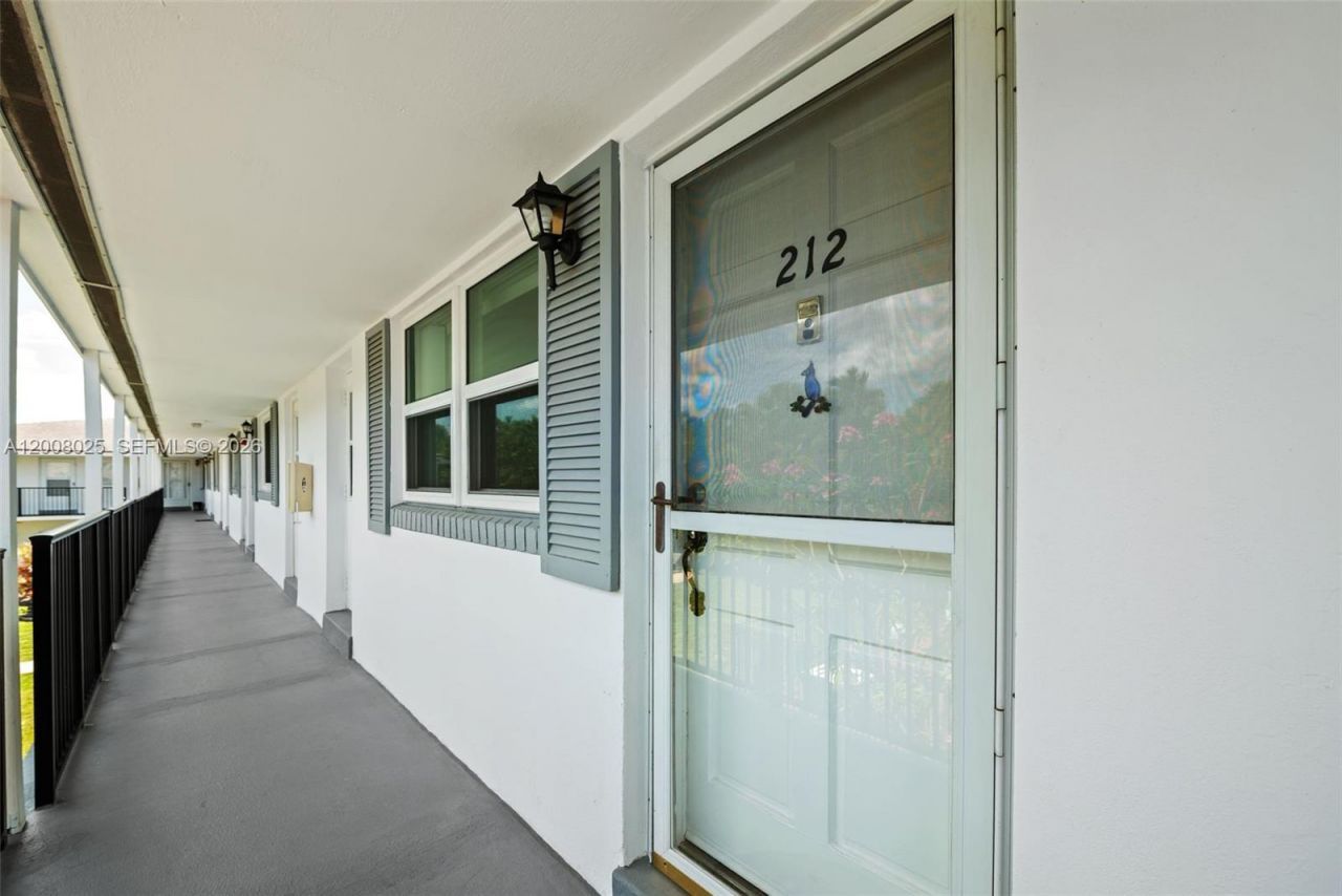 1431 S 14th Ave, Unit 212, Hollywood, FL 33020 Photo