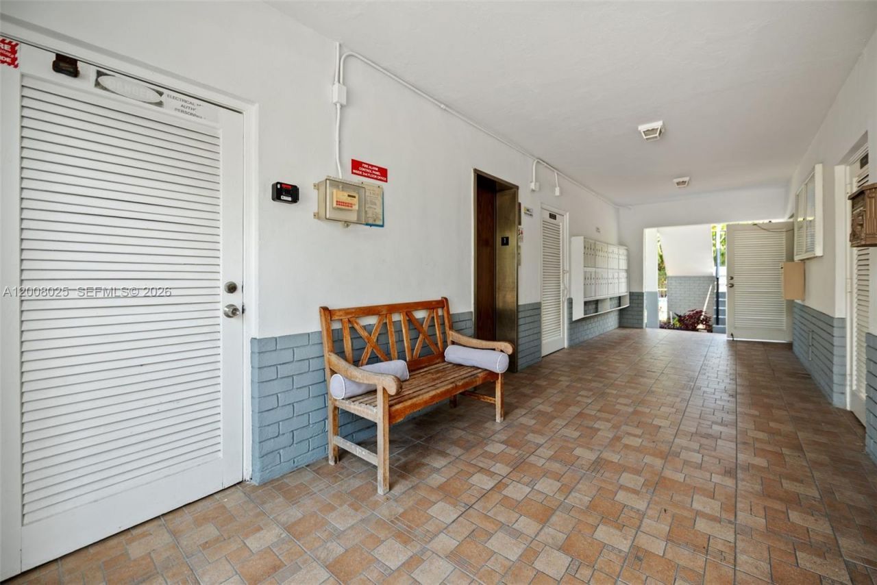 1431 S 14th Ave, Unit 212, Hollywood, FL 33020 Photo