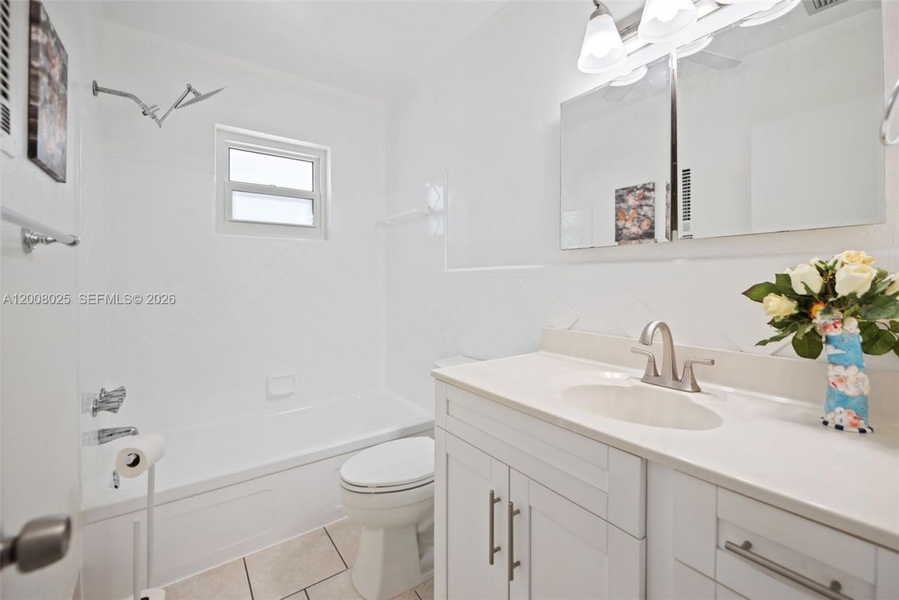 1431 S 14th Ave, Unit 212, Hollywood, FL 33020 Photo