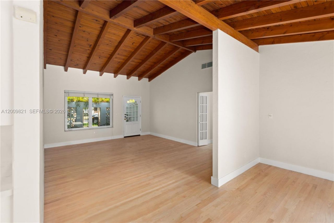 5614 San Vicente St , Coral Gables, FL 33146 Photo