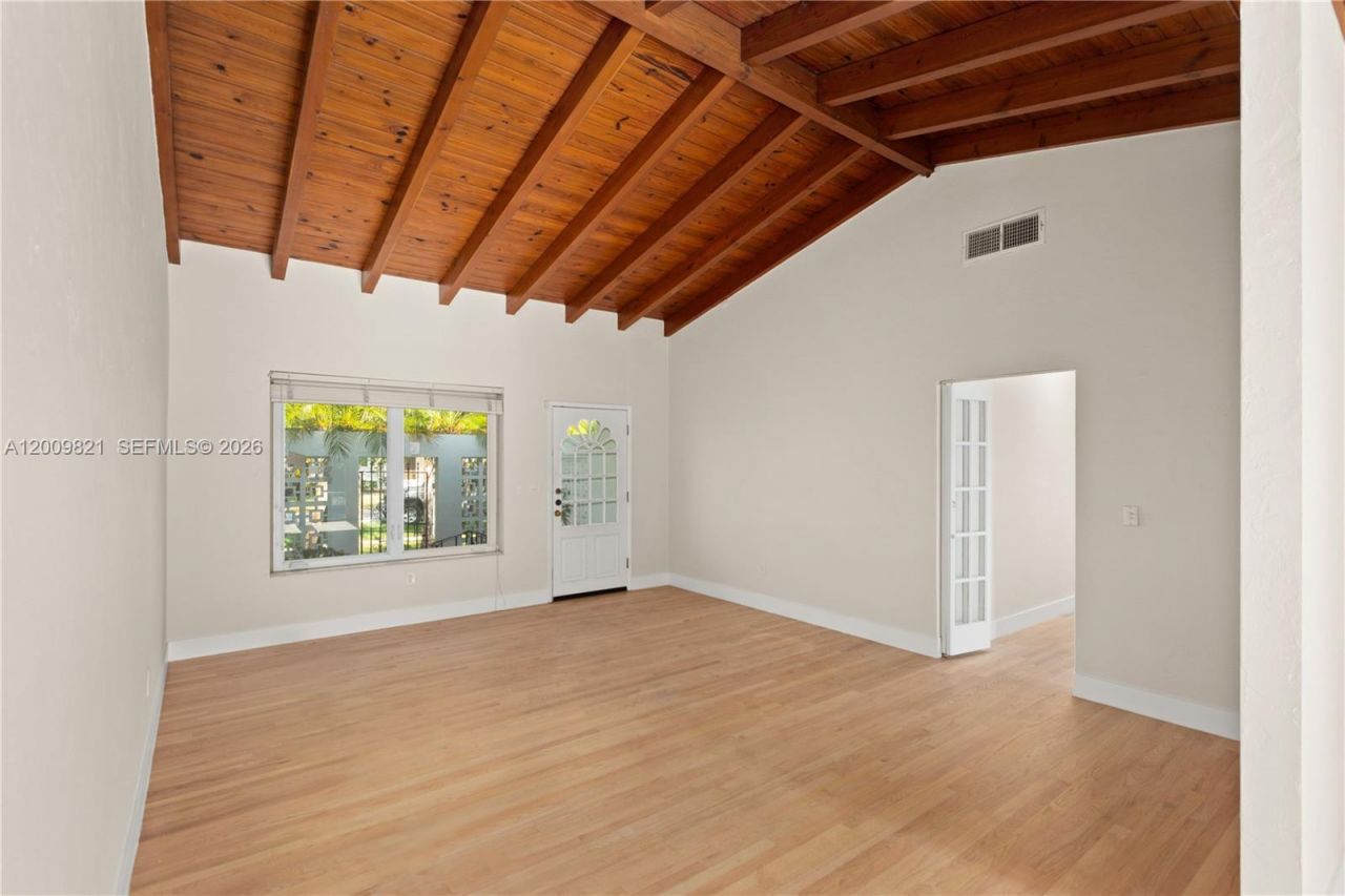 5614 San Vicente St , Coral Gables, FL 33146 Photo