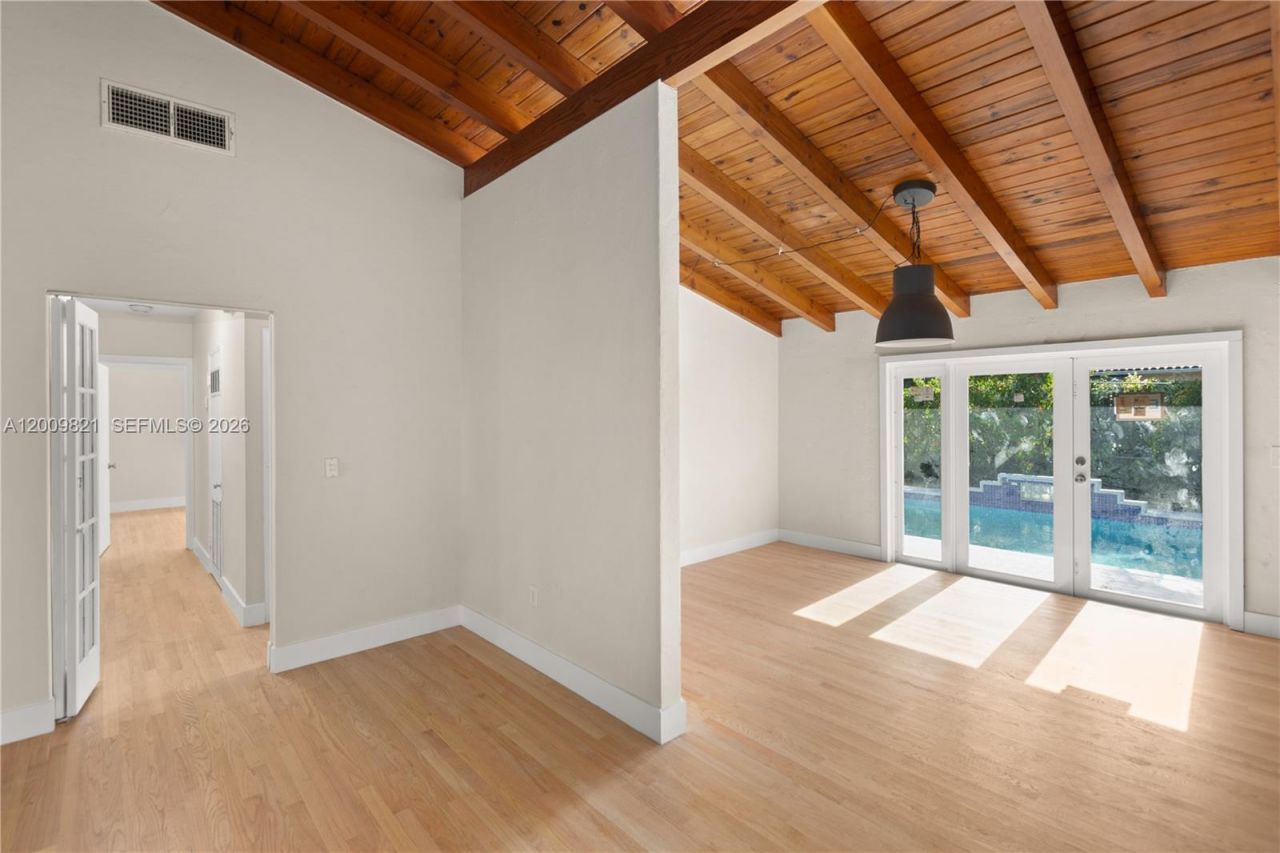 5614 San Vicente St , Coral Gables, FL 33146 Photo