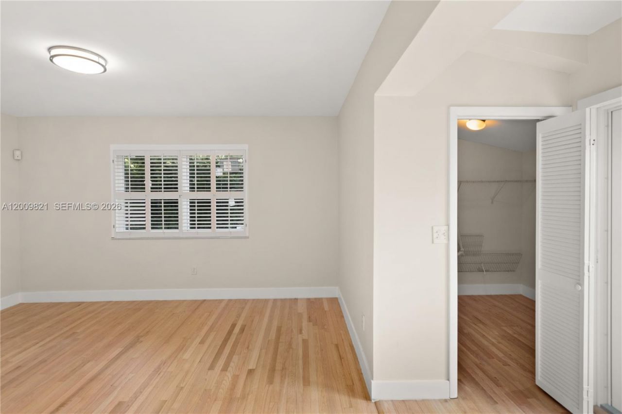 5614 San Vicente St , Coral Gables, FL 33146 Photo