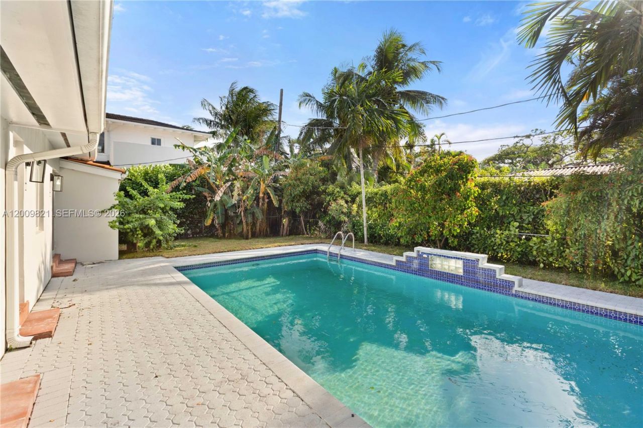 5614 San Vicente St , Coral Gables, FL 33146 Photo