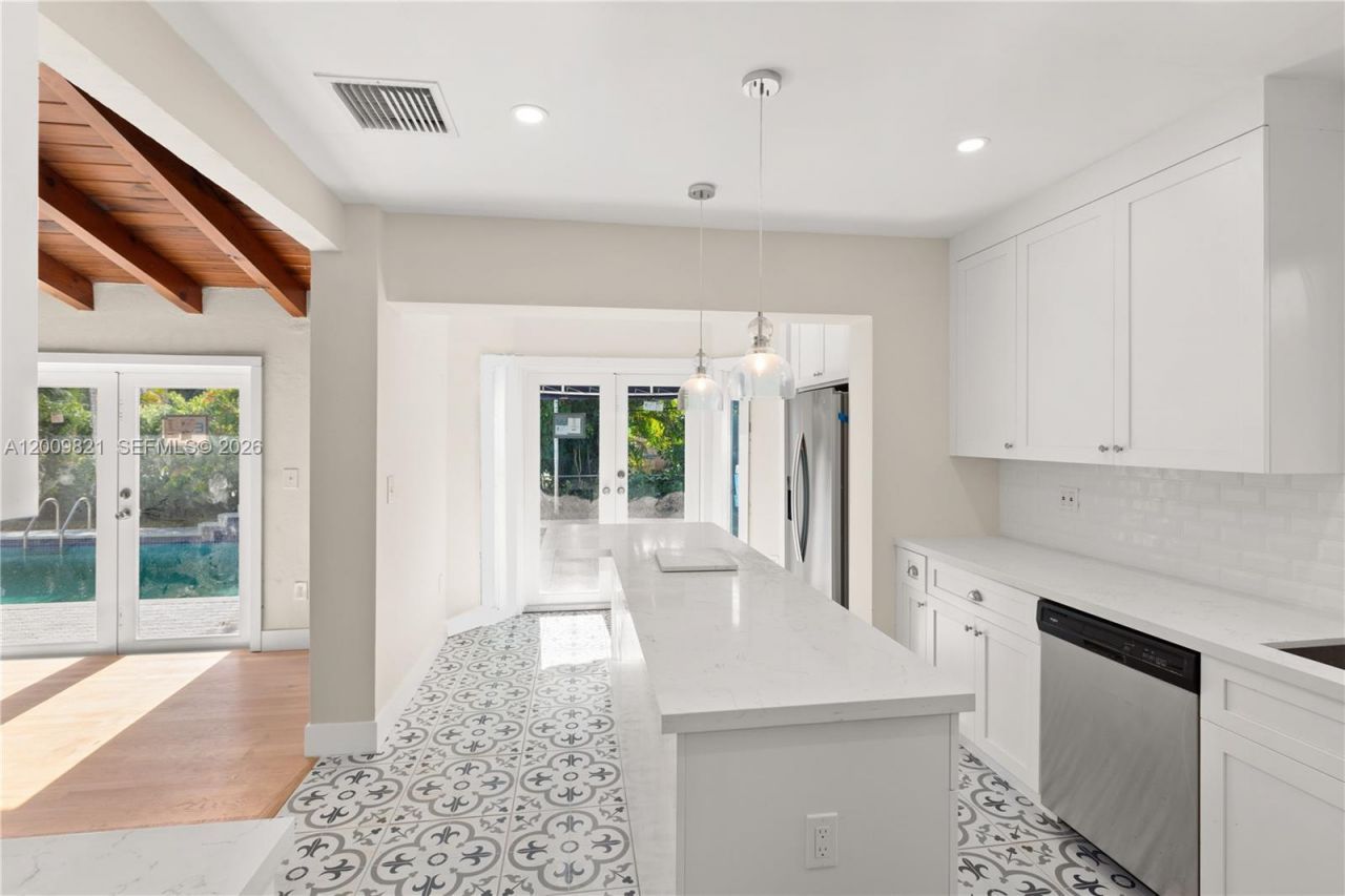 5614 San Vicente St , Coral Gables, FL 33146 Photo