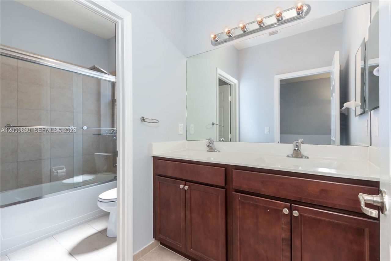 3364 W 103rd Ter , Hialeah, FL 33018 Photo