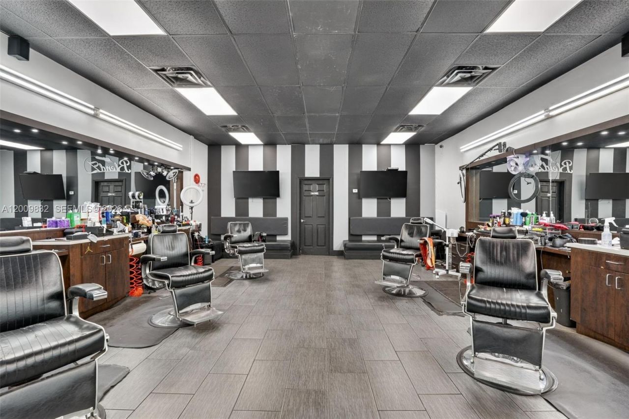Established Barbershop For Sale â?? Prime Kendall , Kendall, FL 33175 Photo