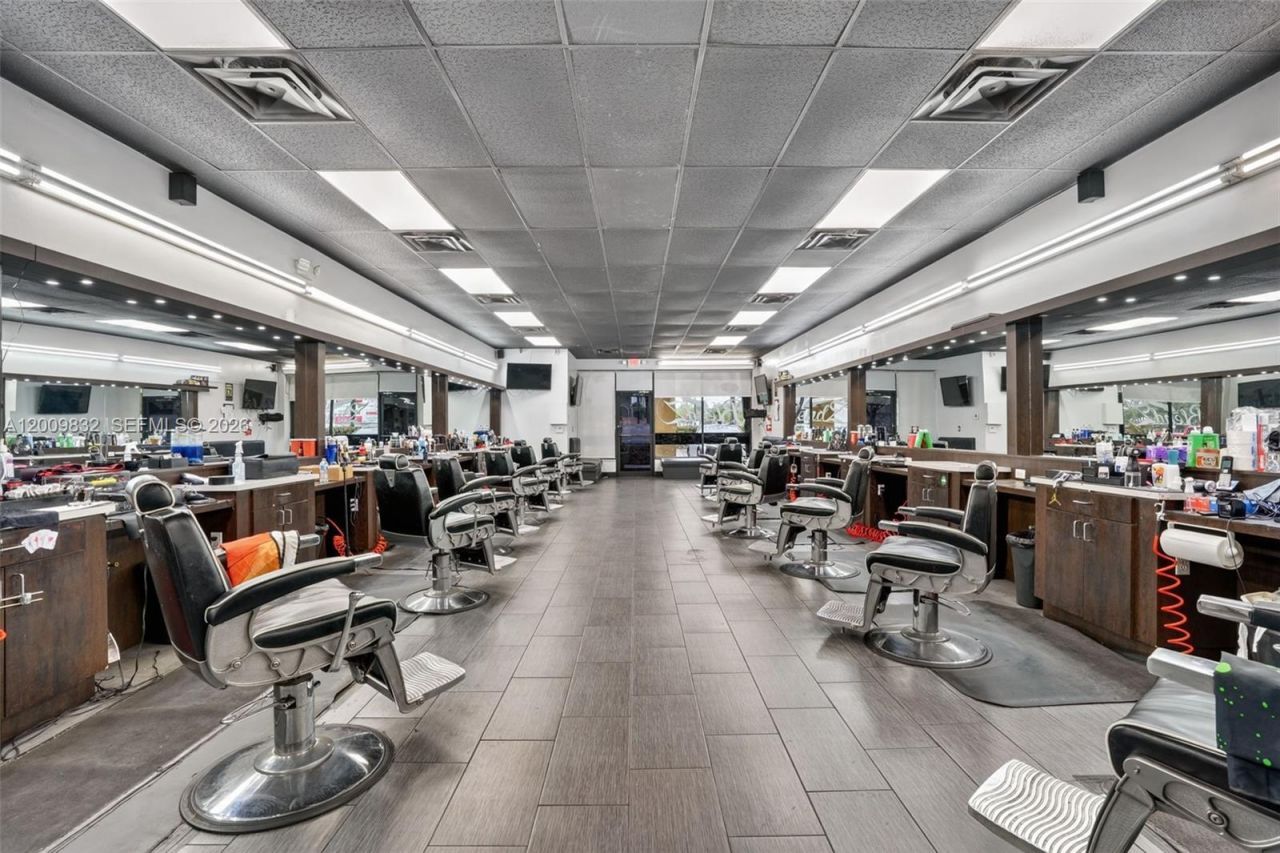 Established Barbershop For Sale â?? Prime Kendall , Kendall, FL 33175 Photo