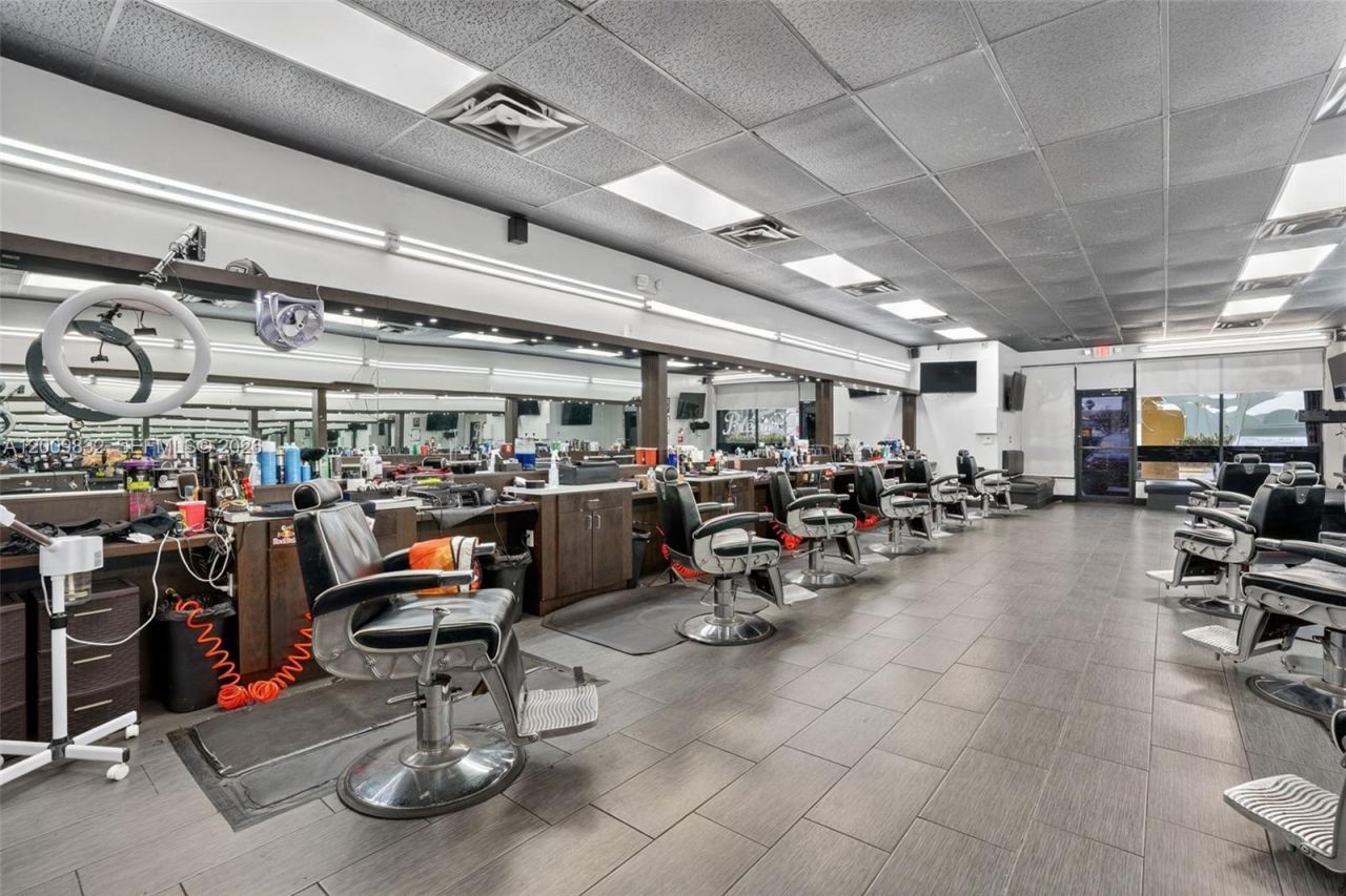 Established Barbershop For Sale â?? Prime Kendall , Kendall, FL 33175 Photo