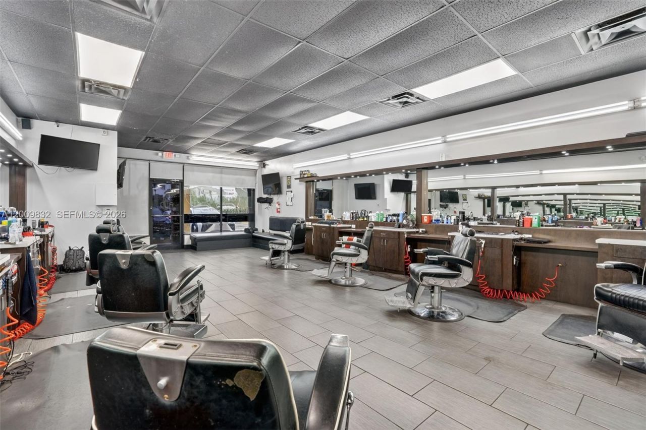 Established Barbershop For Sale â?? Prime Kendall , Kendall, FL 33175 Photo