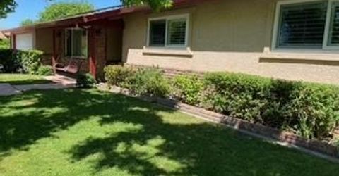 329 S Oak, Oakdale, CA 95361 Photo