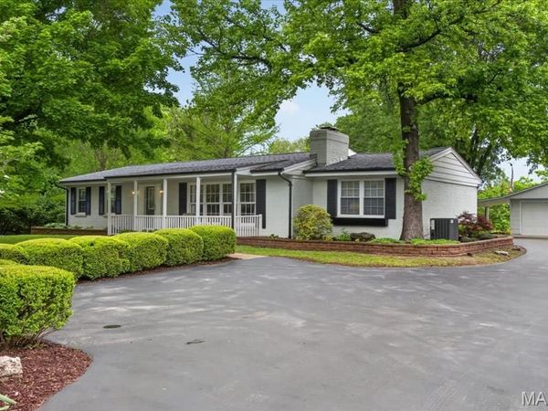 1300 S Warson Road, St Louis, MO 63124