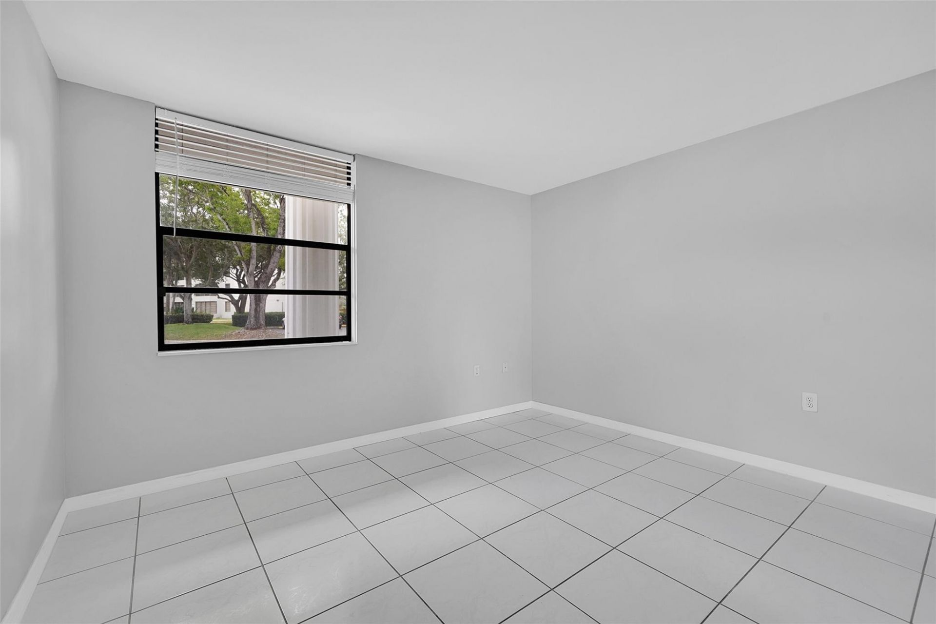 1713 Whitehall Drive, Unit 103, Davie, FL 33324 Photo
