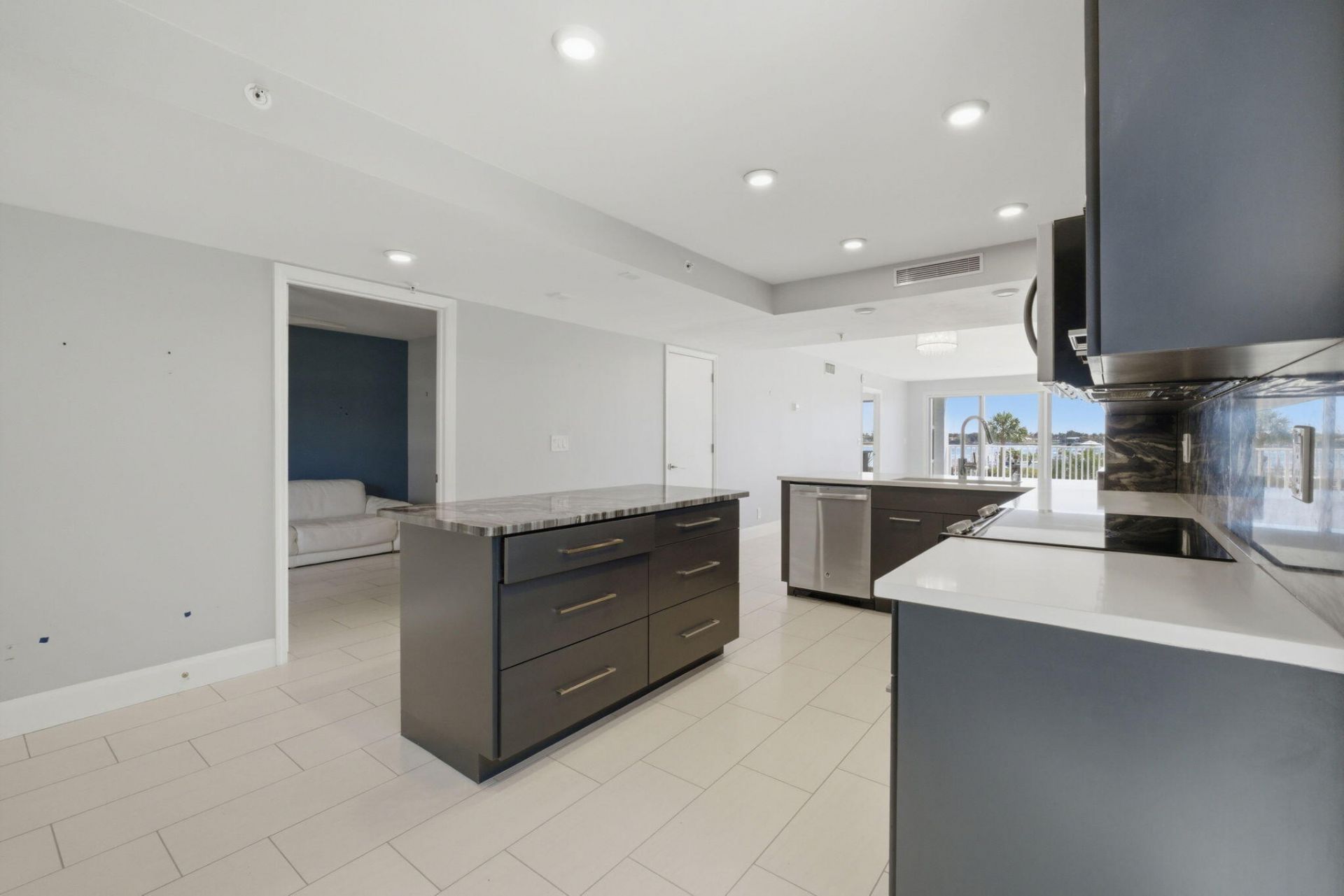 3901 S Flagler Drive, Unit 203, West Palm Beach, FL 33405 Photo