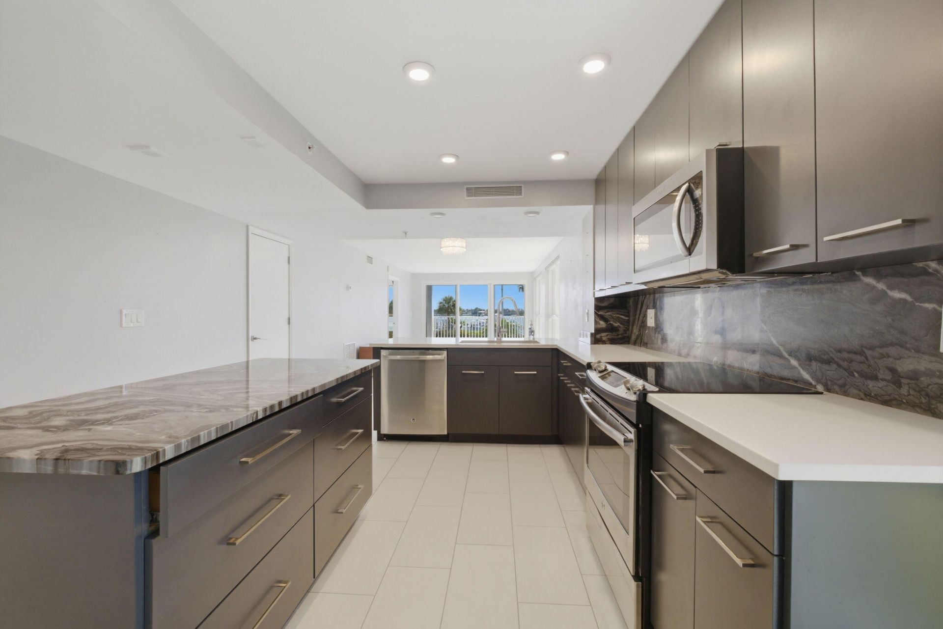 3901 S Flagler Drive, Unit 203, West Palm Beach, FL 33405 Photo