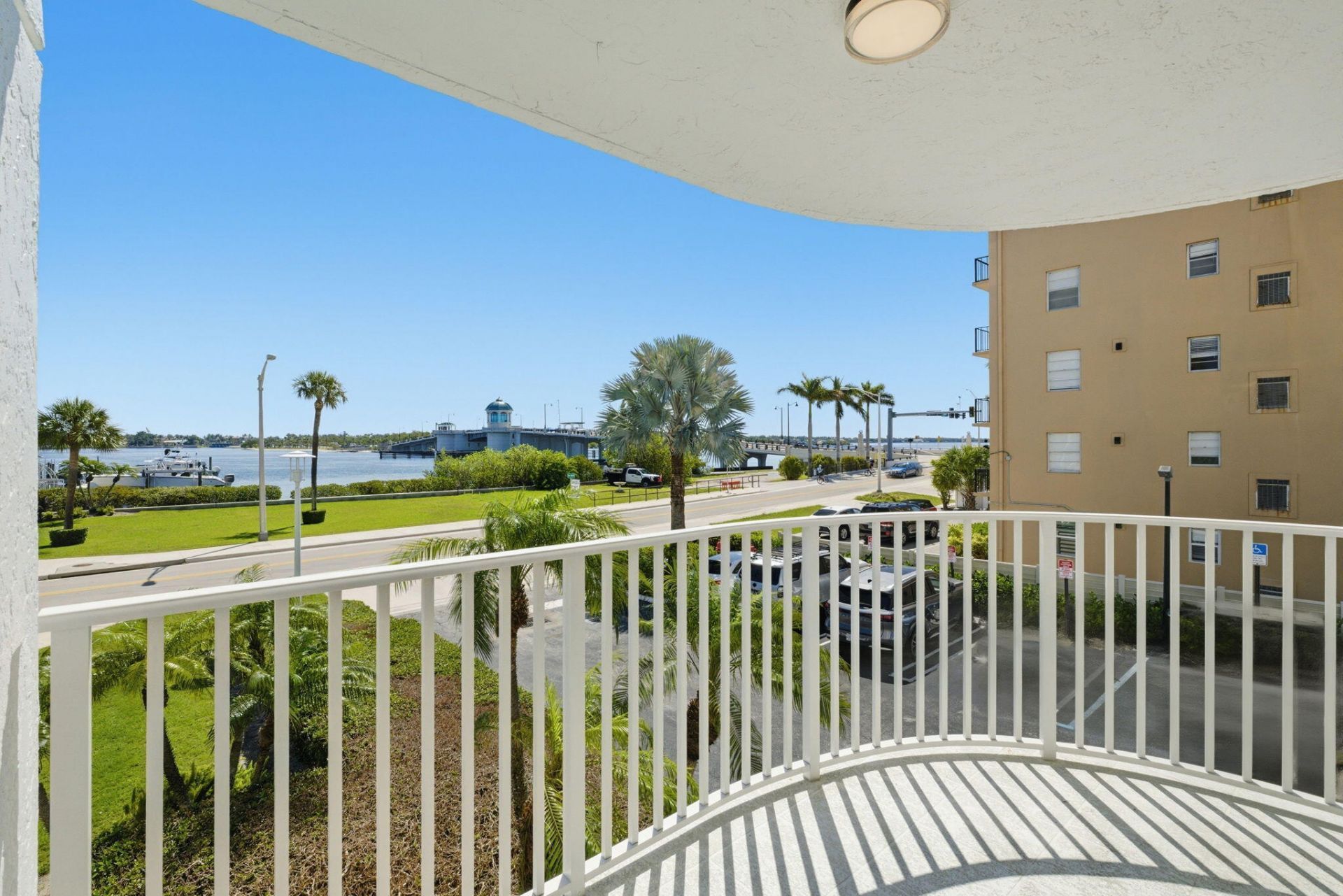 3901 S Flagler Drive, Unit 203, West Palm Beach, FL 33405 Photo