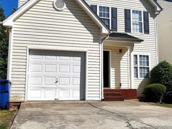 429 Village Bluff Drive , Lawrenceville, GA 30046