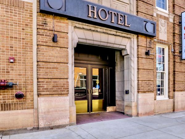 104 S Main Street, Aberdeen, SD 57401
