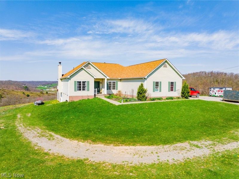 3730 Rice Rd SW, New Philadelphia, OH 44663 Photo 1