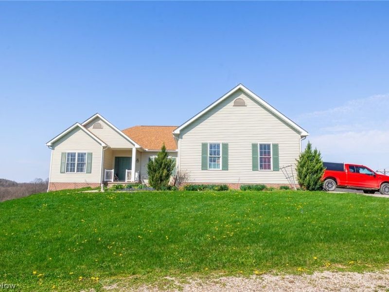 3730 Rice Rd SW, New Philadelphia, OH 44663 Photo 2