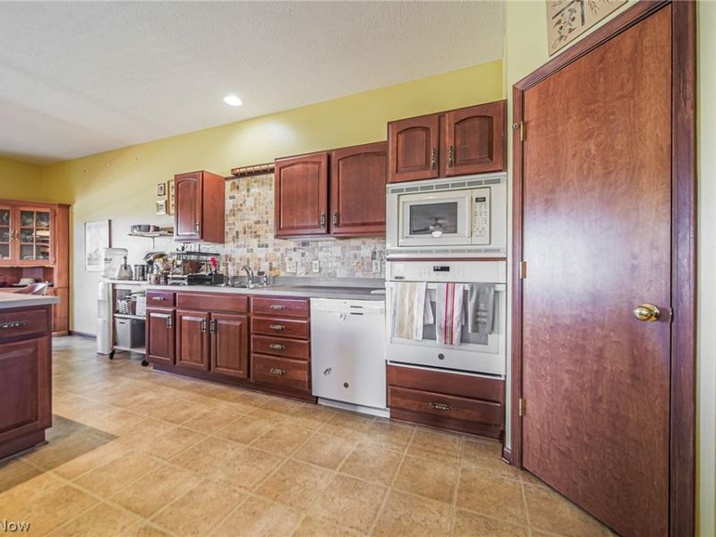 3730 Rice Rd SW, New Philadelphia, OH 44663 Photo 26