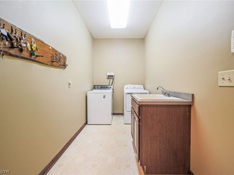 3730 Rice Rd SW, New Philadelphia, OH 44663 Photo 32