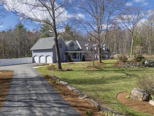 123 Stephen Drive, Goffstown, NH 03045