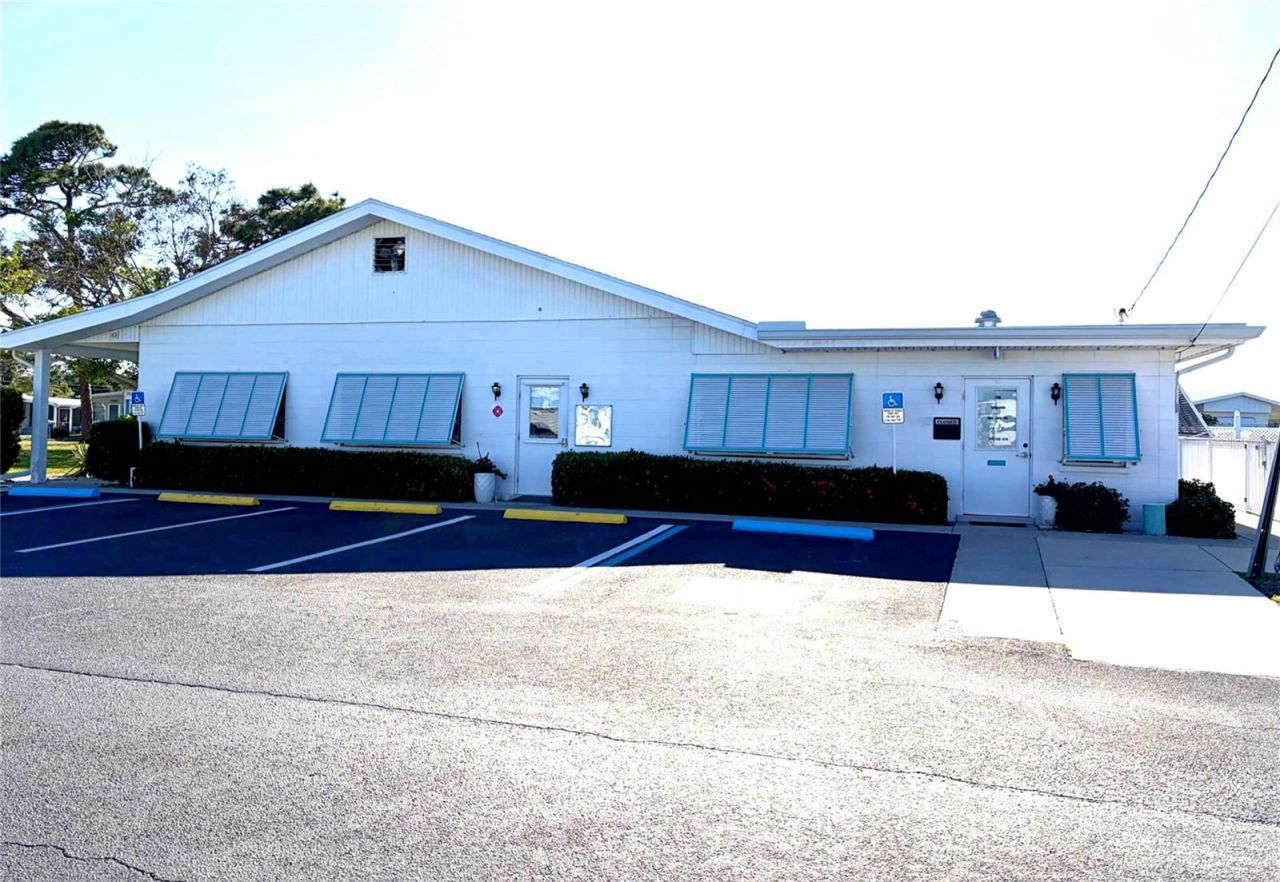 218 Outer Drive W, Venice, FL 34285 Photo