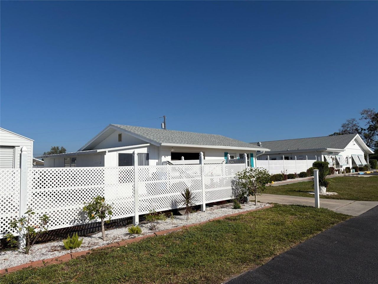 218 Outer Drive W, Venice, FL 34285 Photo