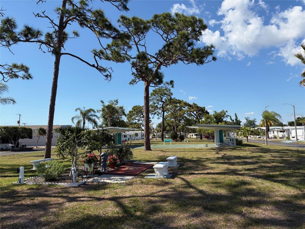 218 Outer Drive W, Venice, FL 34285 Photo
