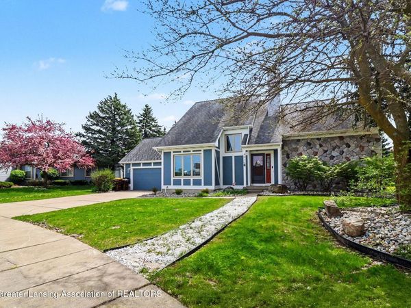 4915 Aspen Drive, Lansing, MI 48917