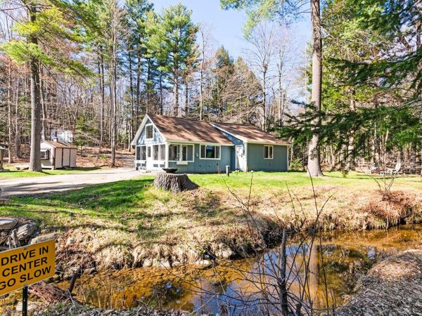 510 Sunflower Lane E, Sidney, ME 04330