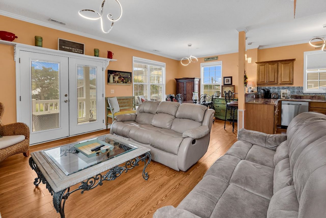 124 Rainbow Dr.  Photo 5