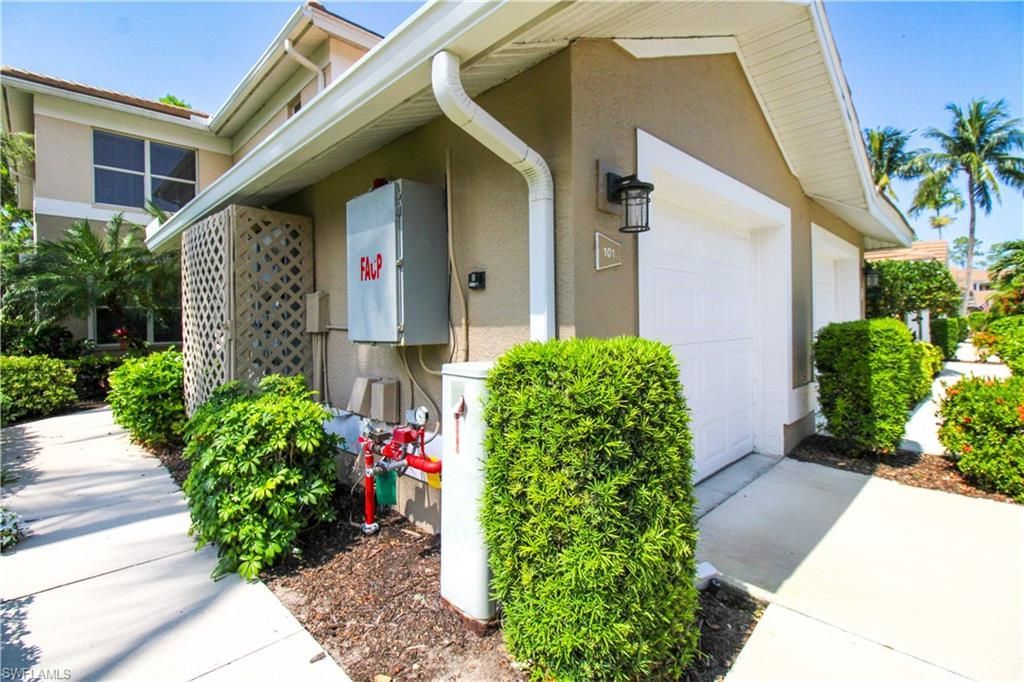 817 Carrick Bend Cir , Unit 101, Naples, FL 34110 Photo