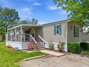 5965 Harrisburg Georgesville Road, Unit 12, Darbydale, OH 43123