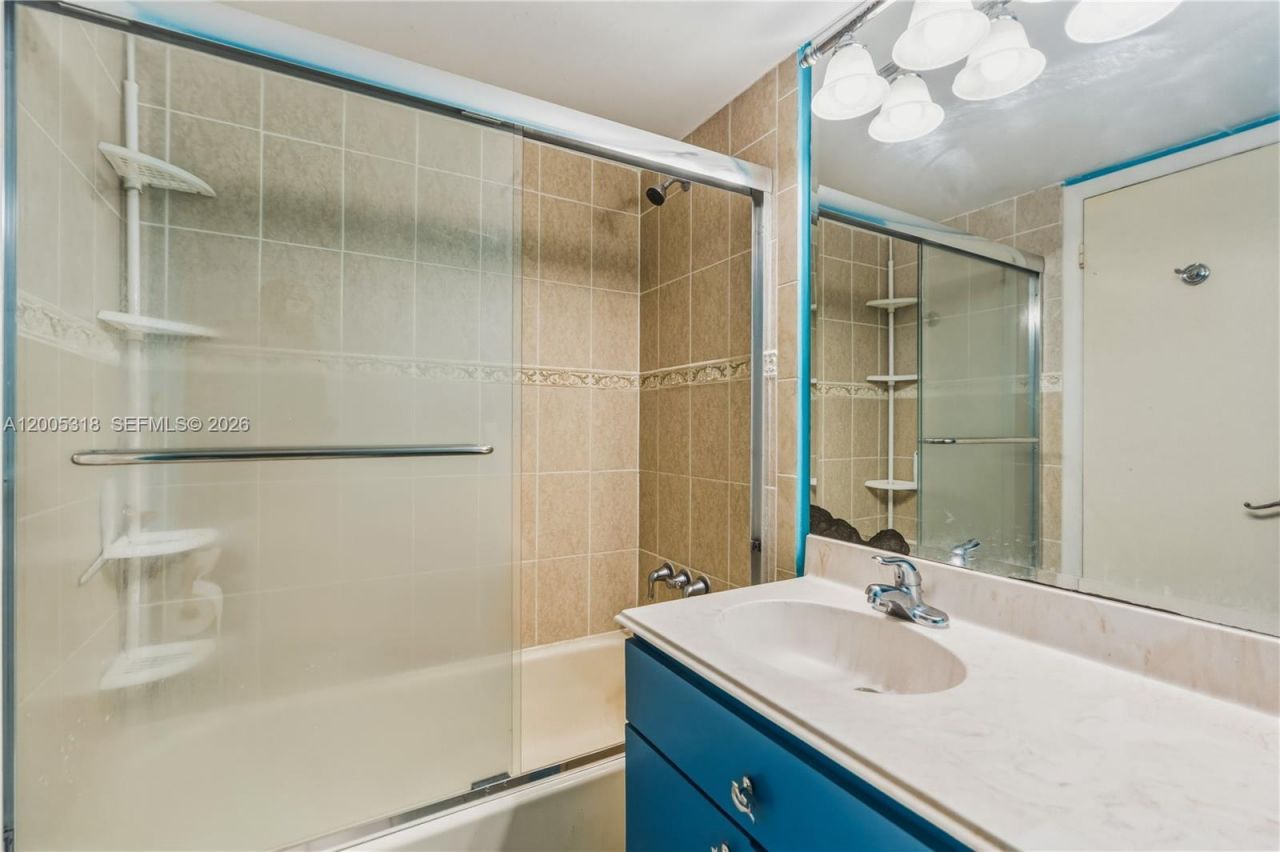 2851 NE 183rd St, Unit 2012E, Aventura, FL 33160 Photo