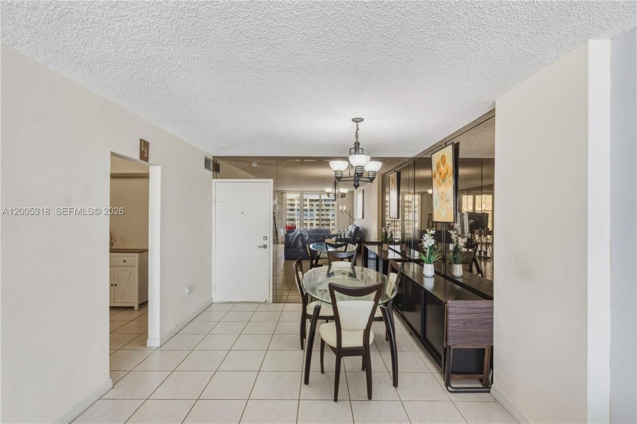 2851 NE 183rd St, Unit 2012E, Aventura, FL 33160 Photo