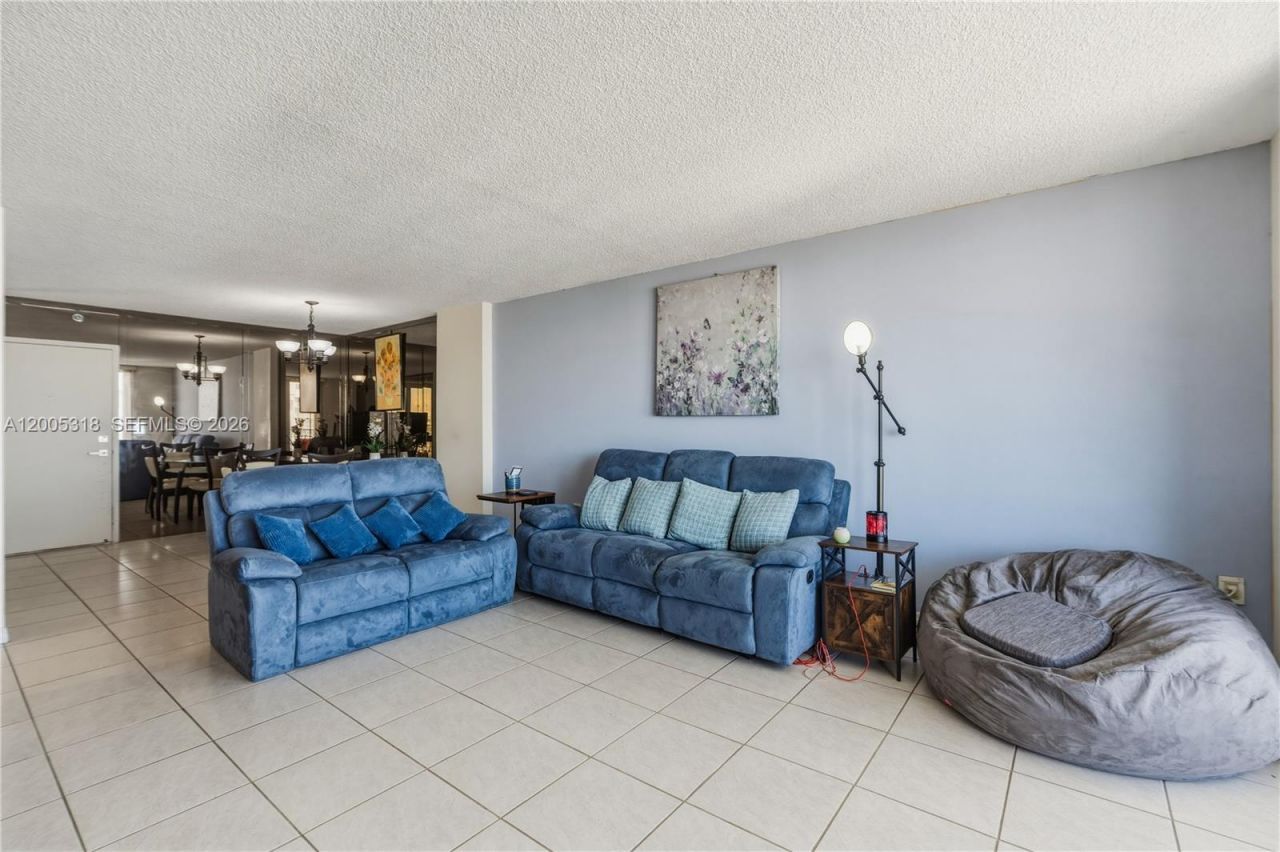 2851 NE 183rd St, Unit 2012E, Aventura, FL 33160 Photo