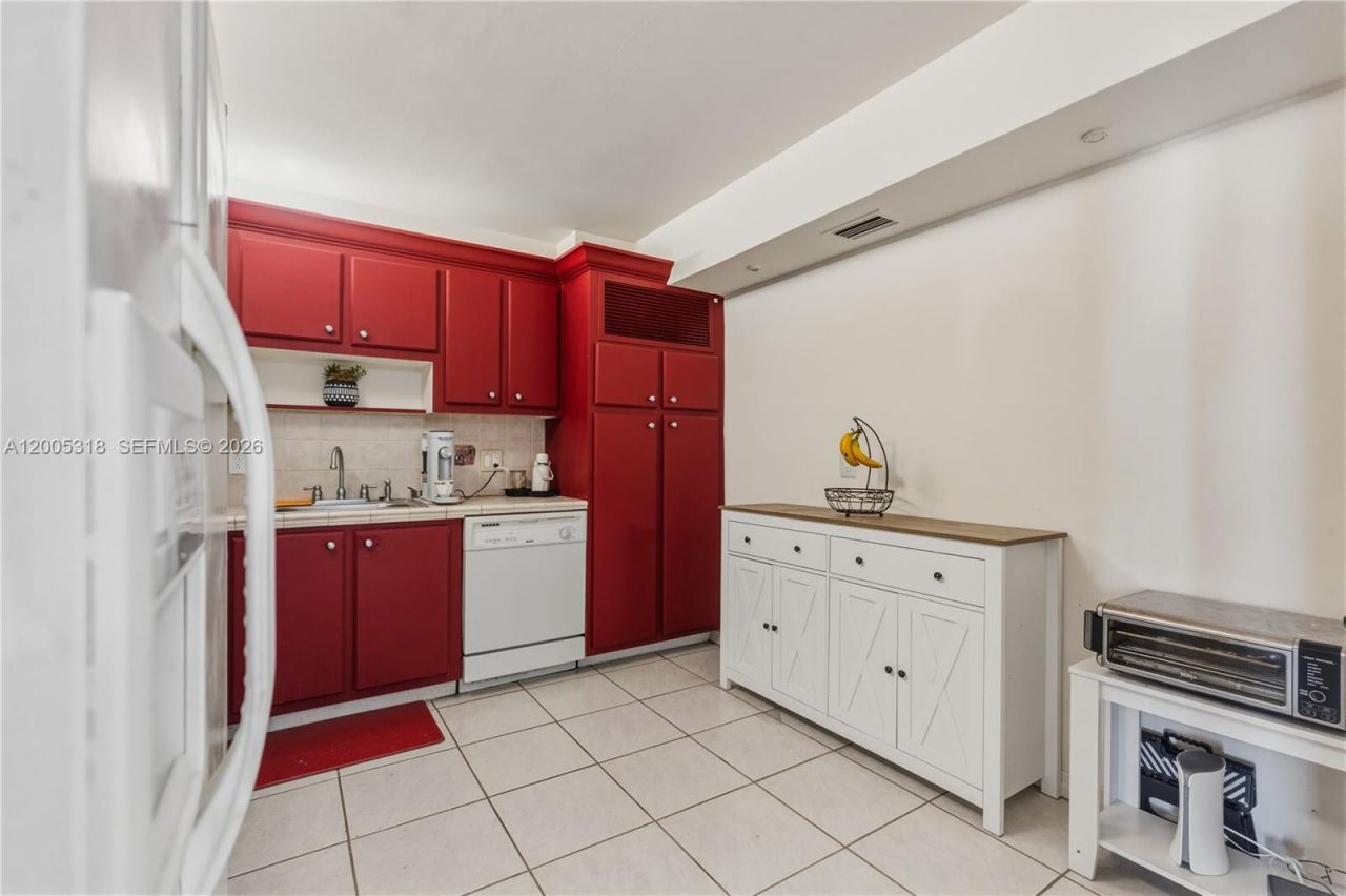 2851 NE 183rd St, Unit 2012E, Aventura, FL 33160 Photo