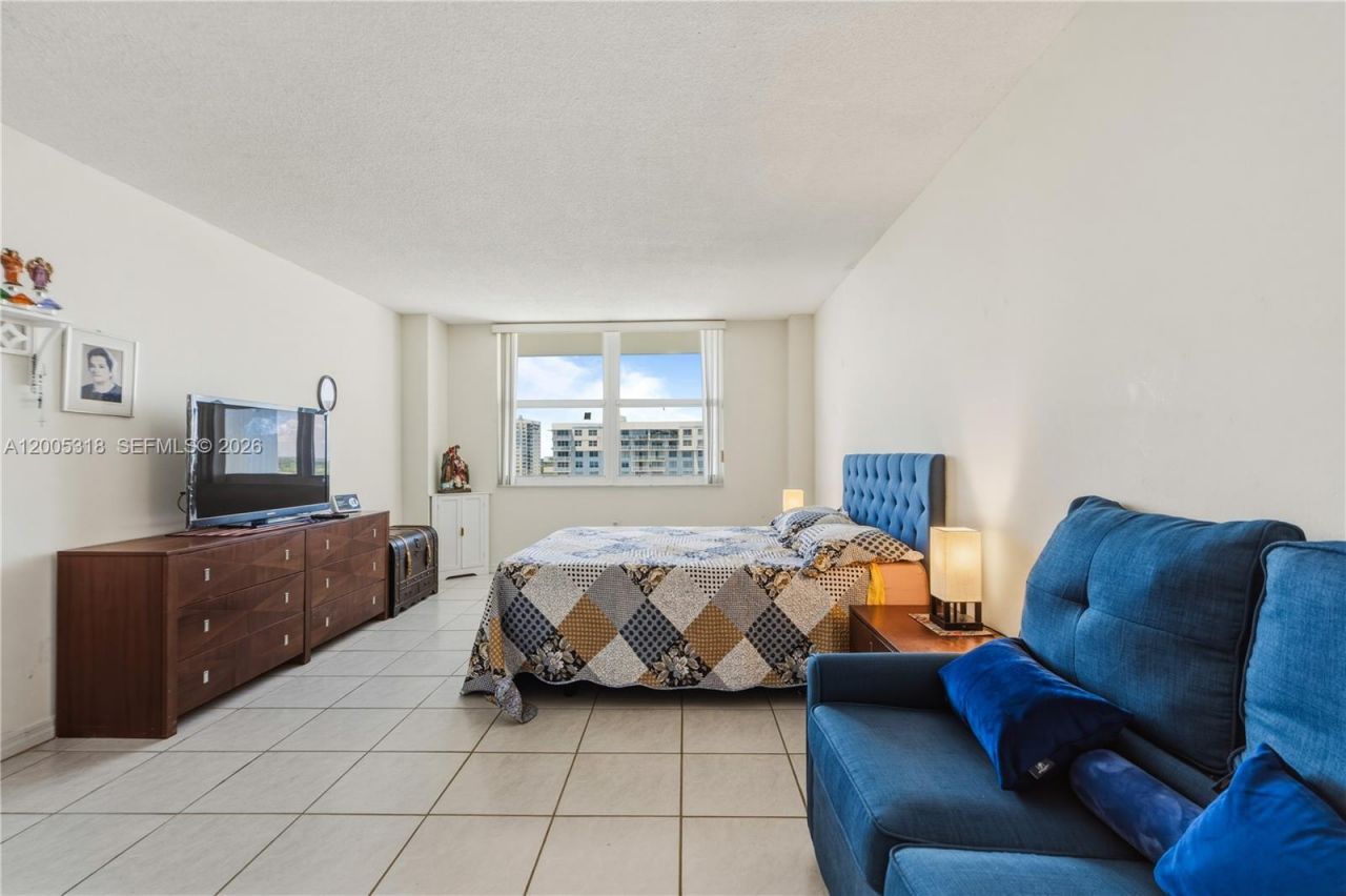 2851 NE 183rd St, Unit 2012E, Aventura, FL 33160 Photo