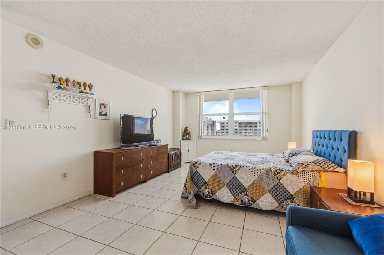 2851 NE 183rd St, Unit 2012E, Aventura, FL 33160 Photo