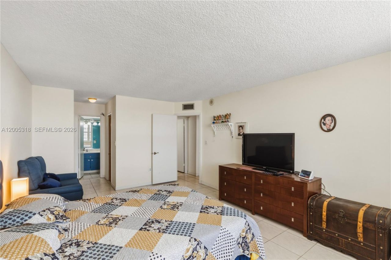 2851 NE 183rd St, Unit 2012E, Aventura, FL 33160 Photo