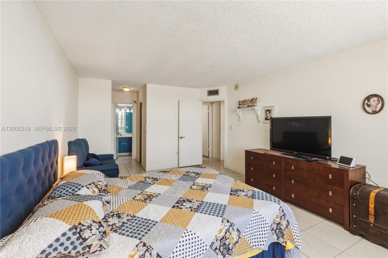 2851 NE 183rd St, Unit 2012E, Aventura, FL 33160 Photo